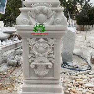 Chân cột đá trắng