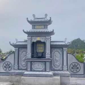 Lăng thờ đá hai mái