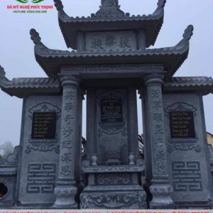 Lăng thờ đá chạm khắc câu đối