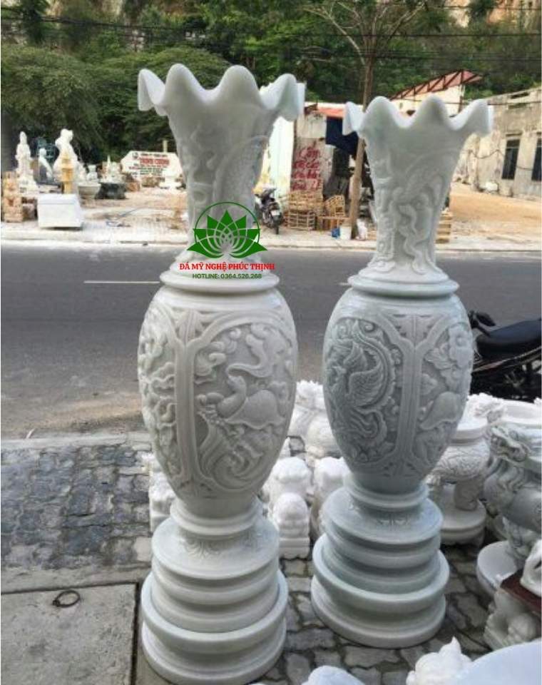 Cặp lọ hoa đá trắng