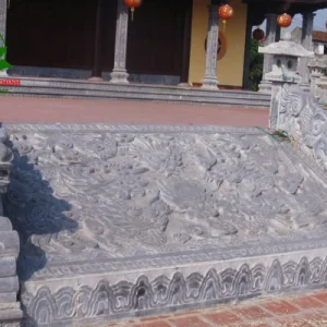 Chiếu rồng đá nhà thờ họ