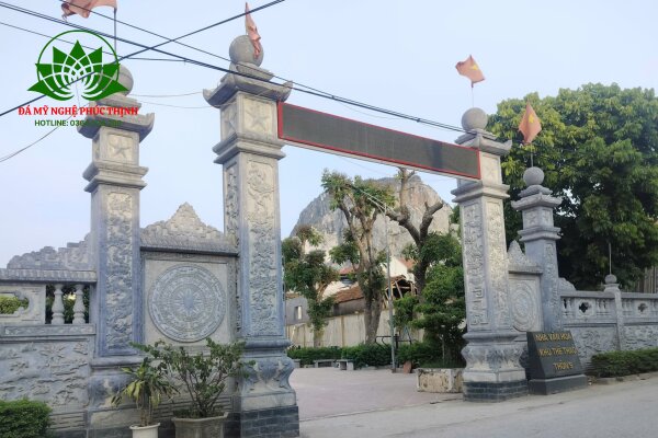 Cổng tam quan đá xanh Thanh Hóa
