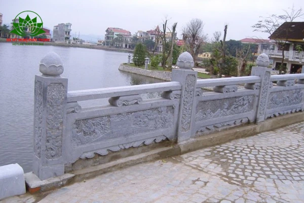 Báo giá lan can đá phụ thuộc vào nhiều yếu tố