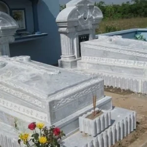 Khu lăng mộ đá trắng