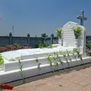 Mộ tam cấp công giáo đá trắng