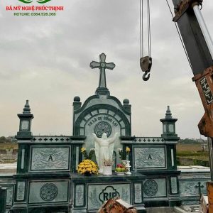 Lắp đặt lăng mộ đá xanh công giáo