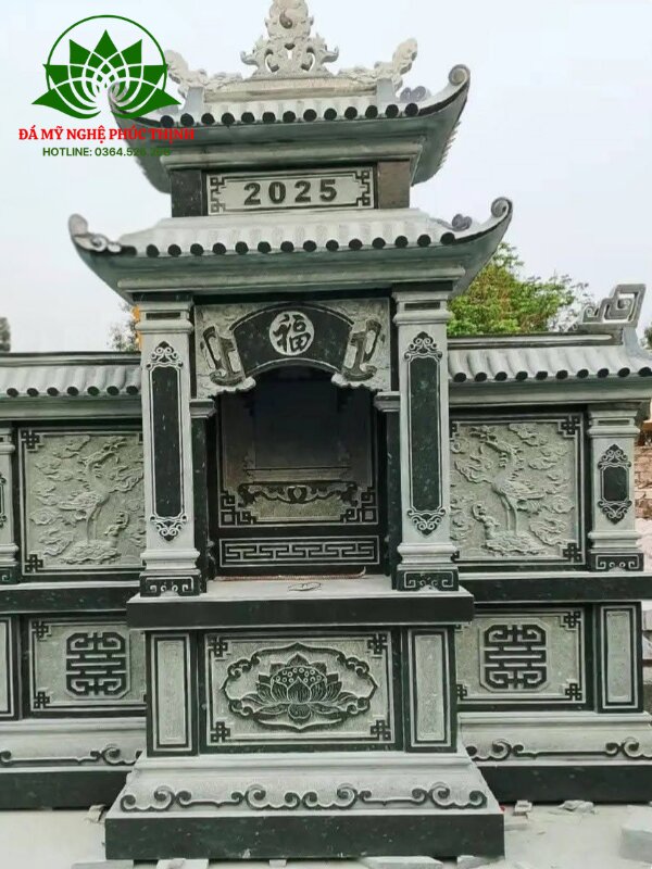 Lăng mộ đá chạm hoa sen tinh tế