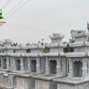 Mộ 3 mái đá trắng