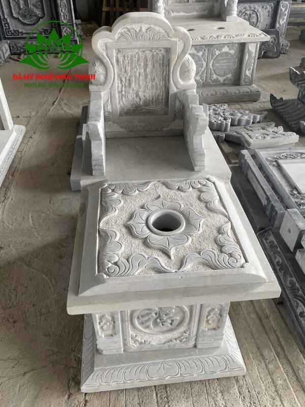 Mẫu mộ đá đơn không mái tại Hà Nội