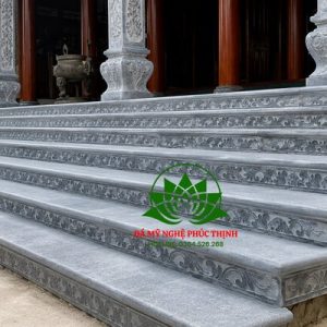 Bậc thềm đá đẹp, dài