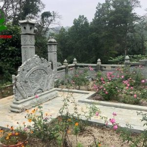 Cuốn thư đá khuôn viên lăng mộ