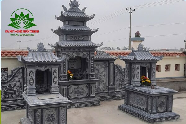 Không dùng vật liệu cứng, chà sát mạnh vào lăng mộ