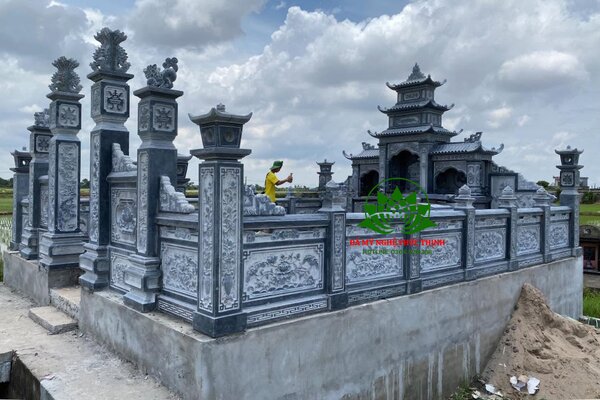Mẫu khu lăng mộ sử dụng đá xanh đen Thanh Hóa