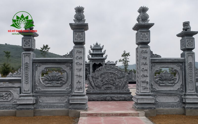 Bộ cổng tứ trụ uy nghi