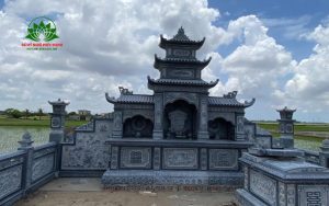 Mẫu lăng thờ đá đen truyền thống
