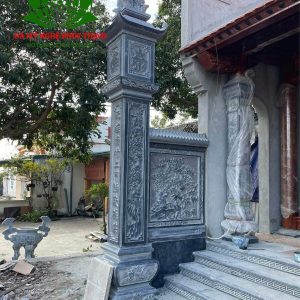 Cột đá xanh đen