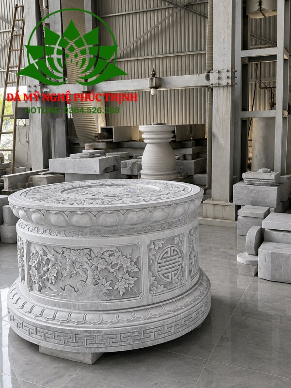 Mẫu mộ tròn đá trắng chạm khắc tinh xảo