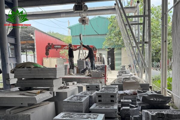 Xưởng Phúc Thịnh bốc hàng vận chuyển tận nơi để lắp đặt